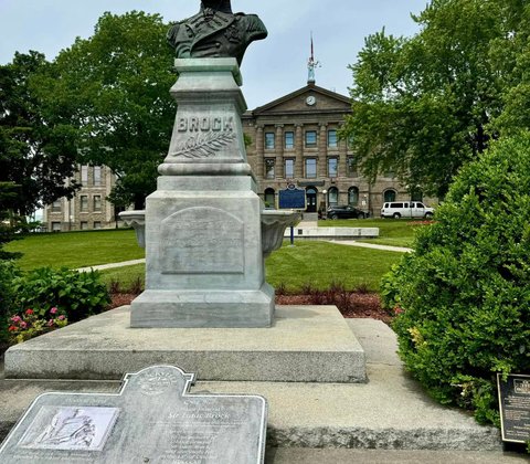 Sir Isac Brock monument at the Brockville courthouse square