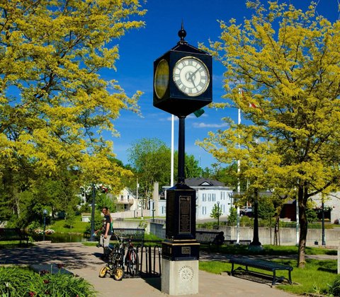 Kemptville's centeral historical district with a large clock in the center